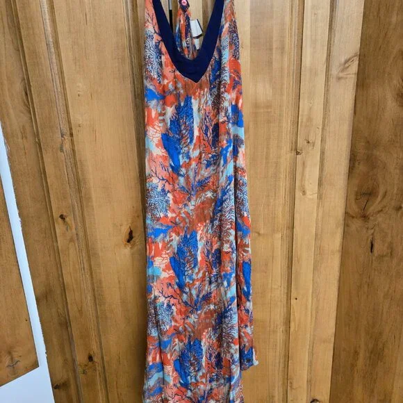 Roxy dress with... pockets! Slit in back by neck (not damaged). - Picture 3 of 7